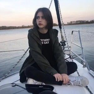 Meet your Posher, Ava